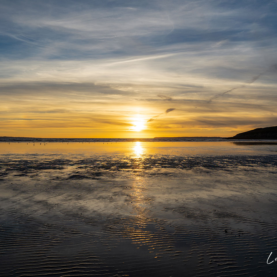 Coucher de soleil sur la plage de Kervijen à Plomodiern