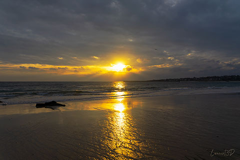 Coucher de soleil sur la plage de Trescadec à Audierne