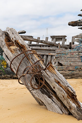 Cimetière de bateaux du Magouër à Plouhinec