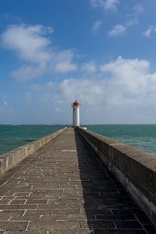 Môle et Phare du Raoulic à Audierne