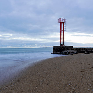 Pose longue sur la balise marine à la barre d’Étel