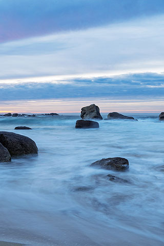 Pose longue sur le littoral breton au Meneham